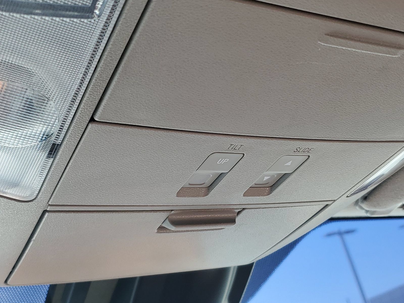 Used 2019 Toyota Sequoia Platinum AWD/4WD image 32