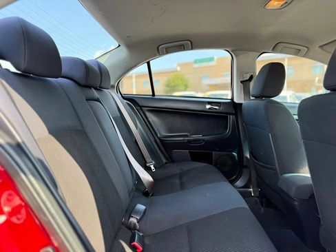 Used 2017 Mitsubishi Lancer ES FWD image 19