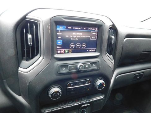 Used 2021 Chevrolet Silverado 1500 Custom Trail Boss w/ Safety Confidence Package image 7