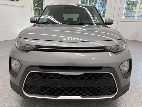 Used 2022 Kia Soul LX w/ Technology Package FWD image 2