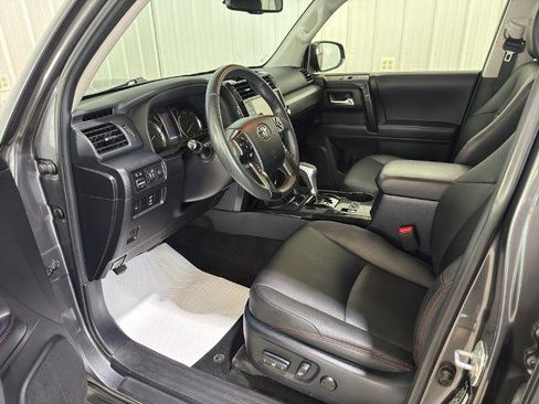 Used 2020 Toyota 4Runner TRD Off-Road Premium w/ Moonroof Package AWD/4WD image 2