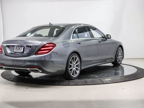Used 2018 Mercedes-Benz S 560 Sedan image 4