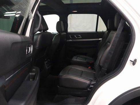 Used 2018 Ford Explorer Sport image 13