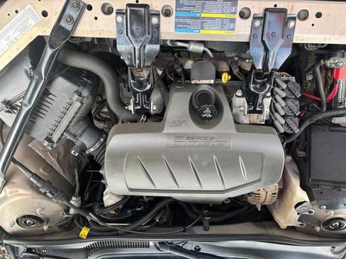Used 2006 Pontiac Grand Prix w/ Preferred Package FWD image 24