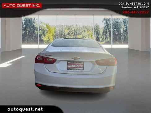 Used 2017 Chevrolet Malibu LT image 6