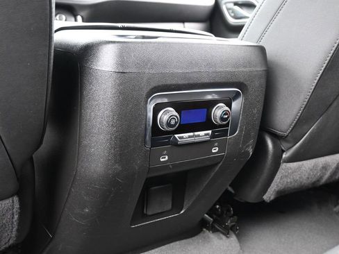 Used 2024 Chevrolet Suburban LT image 36