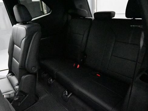 New 2026 GMC Acadia Elevation w/ Elevation Premium Package AWD/4WD image 19