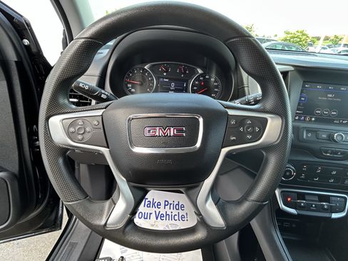 Used 2024 GMC Terrain SLE AWD/4WD image 22