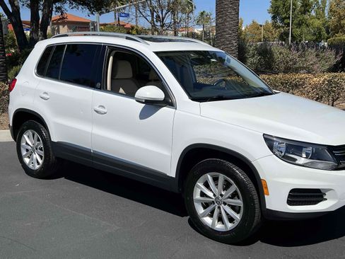 Used 2017 Volkswagen Tiguan Wolfsburg Edition FWD image 43