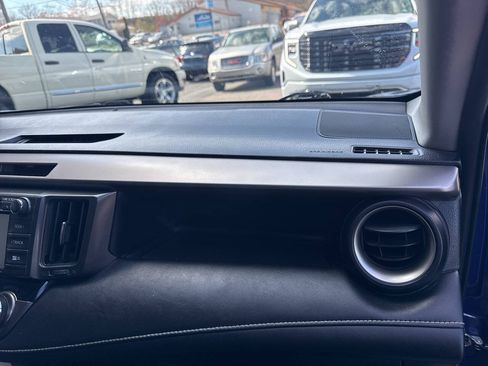Used 2014 Toyota RAV4 XLE AWD/4WD image 26