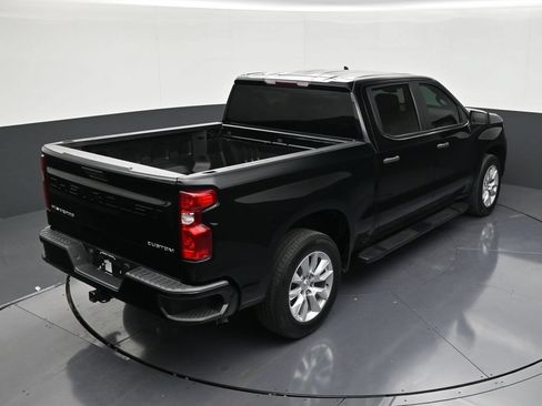 Used 2023 Chevrolet Silverado 1500 Custom RWD image 16