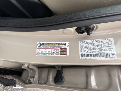 Used 2018 Honda CR-V Touring image 35
