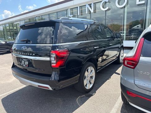 Used 2024 Ford Expedition Platinum AWD/4WD image 17