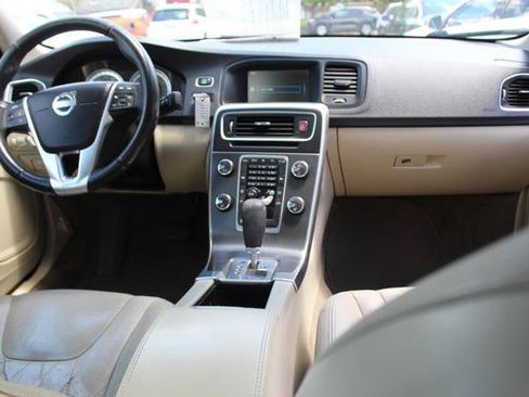 Used 2012 Volvo S60 T5 FWD image 19