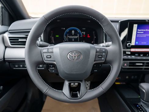 New 2026 Toyota Camry SE image 15