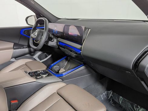 Used 2025 BMW X3 xDrive30i w/ Premium Package AWD/4WD image 35