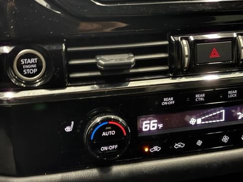 Used 2024 Nissan Pathfinder Rock Creek AWD/4WD image 32