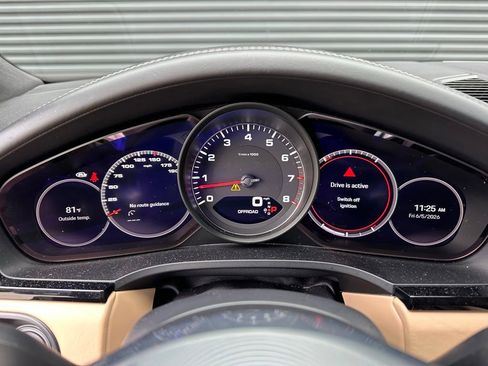 Certified 2023 Porsche Cayenne S AWD/4WD image 22