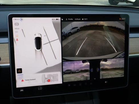 Used 2023 Tesla Model 3 Standard Range image 22