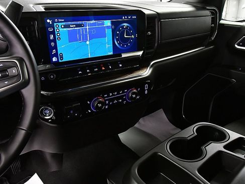 Used 2025 Chevrolet Silverado 1500 LT image 22