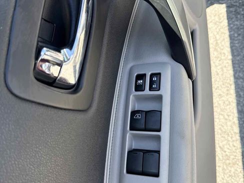 Used 2013 Nissan Rogue SL FWD image 7