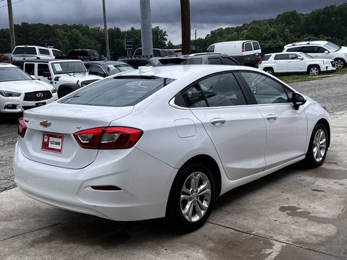 Used 2019 Chevrolet Cruze LT FWD image 6