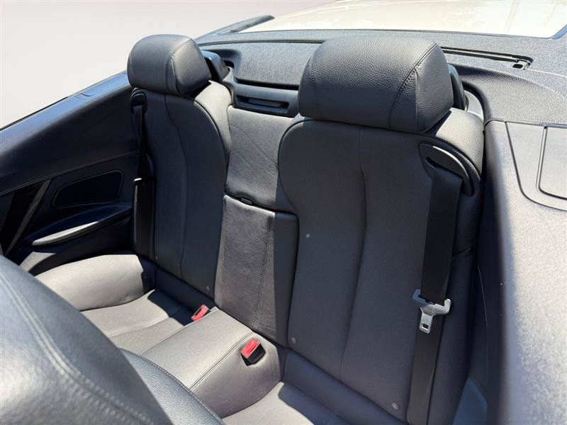 Used 2015 BMW 640i Convertible RWD image 14
