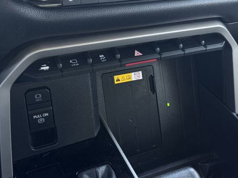 Used 2024 Toyota Tundra Limited image 22