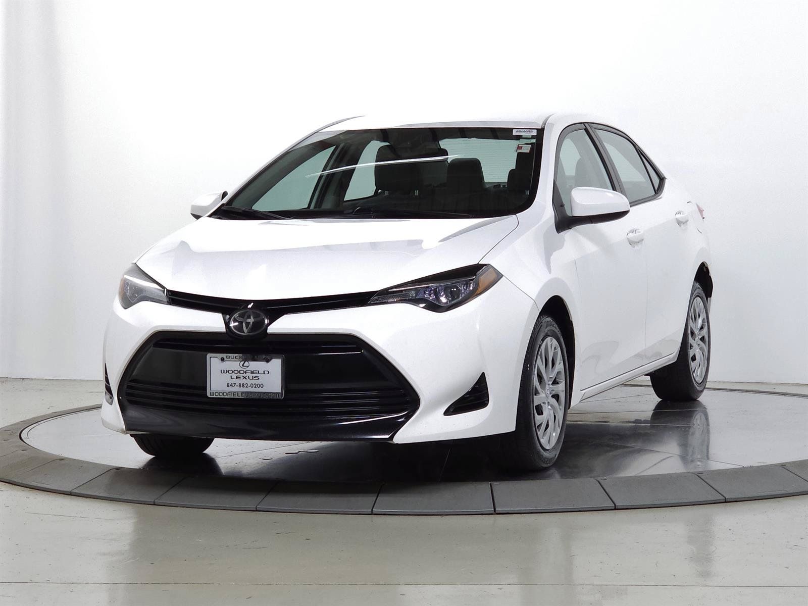 Used 2018 Toyota Corolla LE FWD image 3