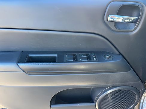 Used 2016 Jeep Patriot Sport w/ Power Value Group image 16