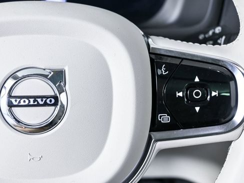 Certified 2024 Volvo XC90 B6 Ultimate w/ Protection Package image 13