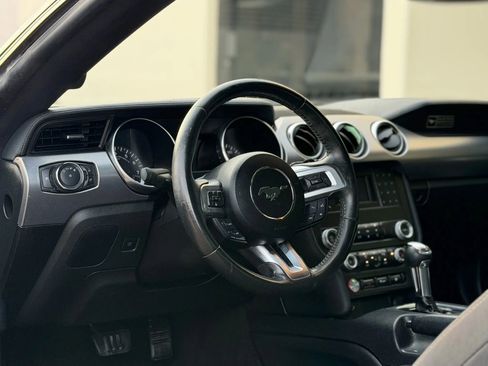 Used 2020 Ford Mustang GT RWD image 9