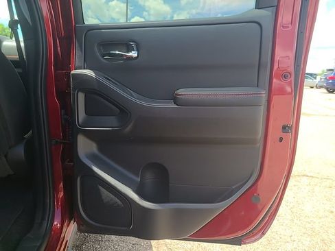 Used 2025 Nissan Frontier PRO-4X AWD/4WD image 28