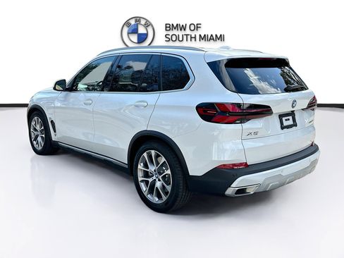 Certified 2025 BMW X5 xDrive50e image 5