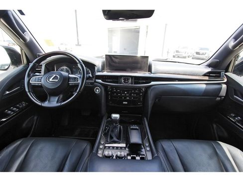 Used 2020 Lexus LX 570 4WD w/ Sport Package image 9
