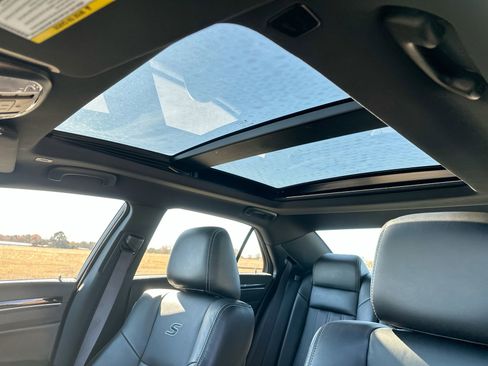 Used 2022 Chrysler 300 S w/ Safetytec Plus Group image 21