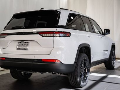New 2025 Jeep Grand Cherokee Altitude