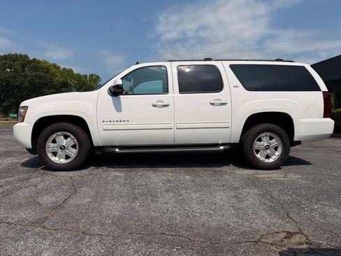 Used 2013 Chevrolet Suburban LT w/ Suspension Package, Off-Road AWD/4WD image 2