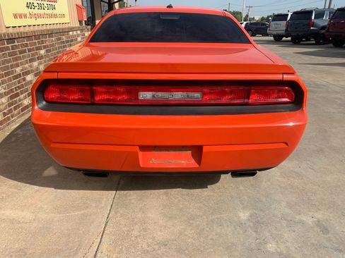 Used 2009 Dodge Challenger R/T image 16