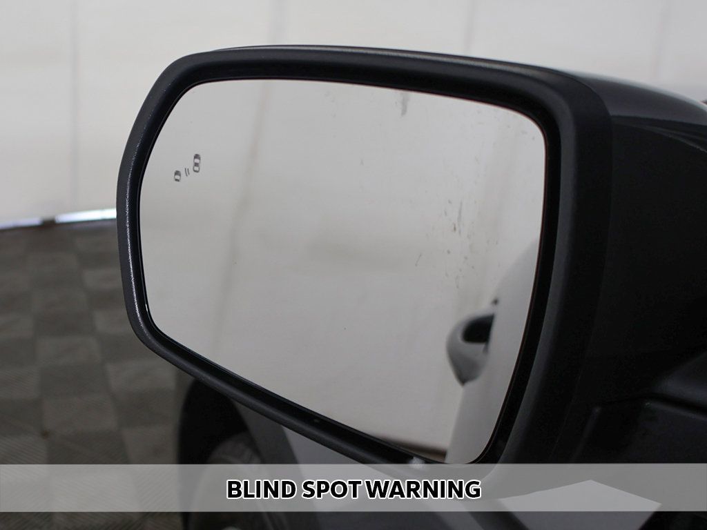 Used 2024 Ford Edge SEL w/ Convenience Package AWD/4WD image 4