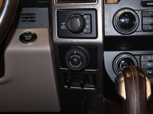 Certified 2019 Ford F150 Limited w/ Trailer Tow Package image 27