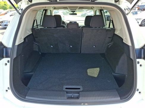 Used 2025 Nissan Rogue S FWD image 33