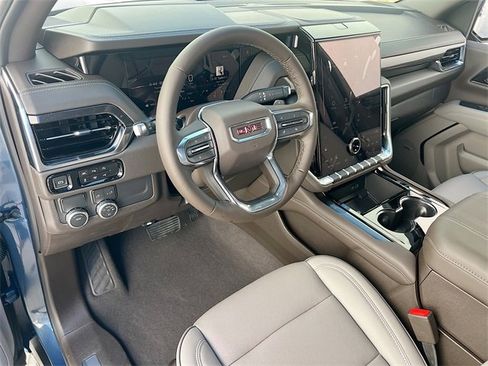 New 2026 GMC Yukon XL Elevation image 6