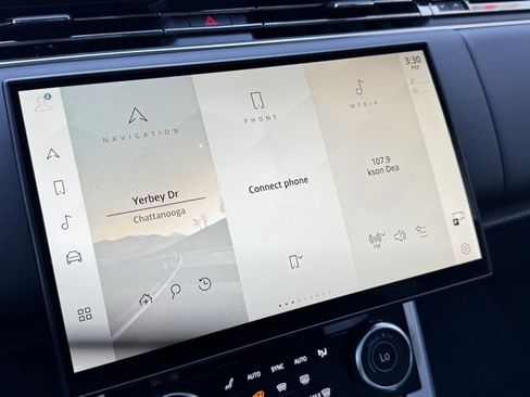 Certified 2023 Land Rover Range Rover SE image 15