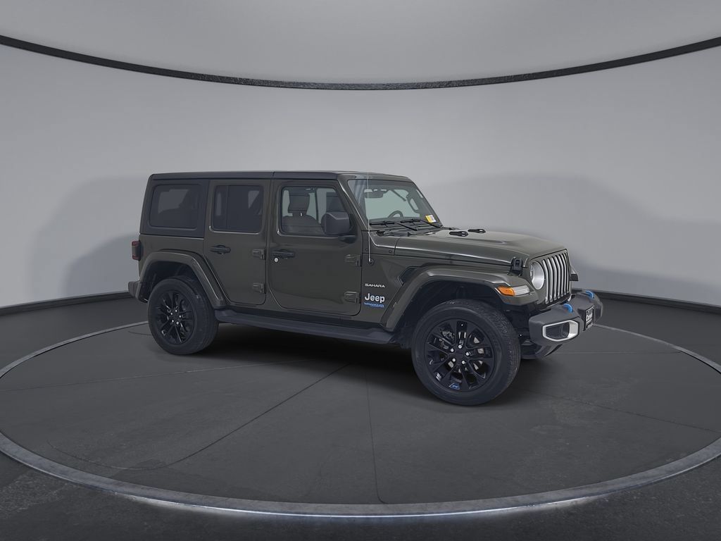 Used 2022 Jeep Wrangler Unlimited Sahara w/ Cold Weather Group AWD/4WD image 2