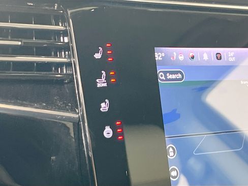 Used 2022 Jeep Wagoneer Series III w/ Flexible Seating Group image 20