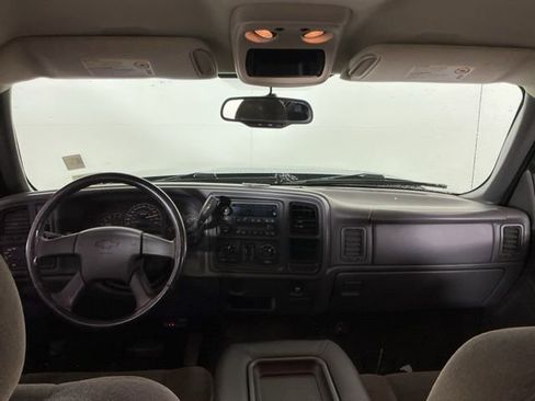 Used 2005 Chevrolet Silverado 2500 LS image 16