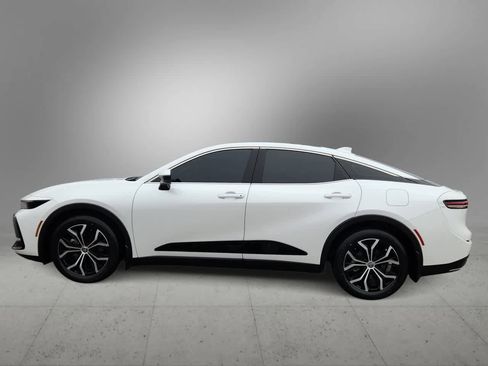 Used 2024 Toyota Crown Limited image 5