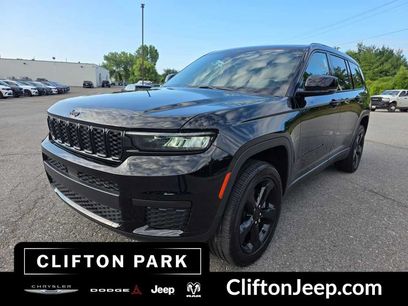 Used 2023 Jeep Grand Cherokee L Laredo