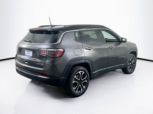 Used 2022 Jeep Compass Limited image 5